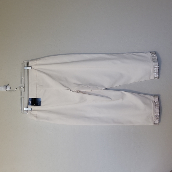 JM Collection Women's Pull-On Capri Pants Eggshell Embellished Bling Hem M - Picture 8 of 9